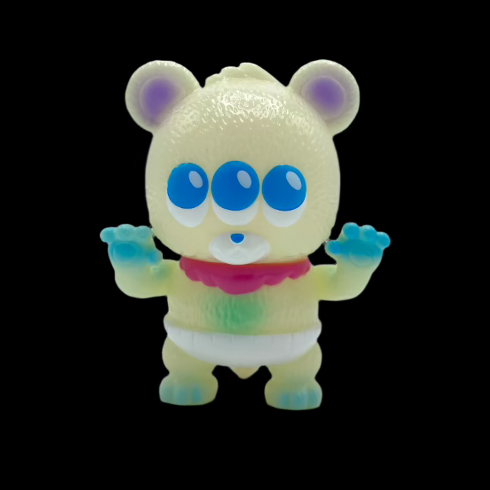 Peach Hell  x Art Junkie - Baby Kumara Designer Con 2024 GID (Q Pop Exclusive)