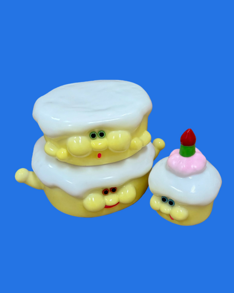 Refreshment Toy - 3 Cake | Soft Vinyl Toy