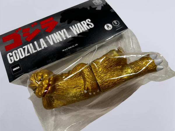 Sleeping Godzilla Vinyl Wars Gold - Medicom Toy - Soft Vinyl Toy